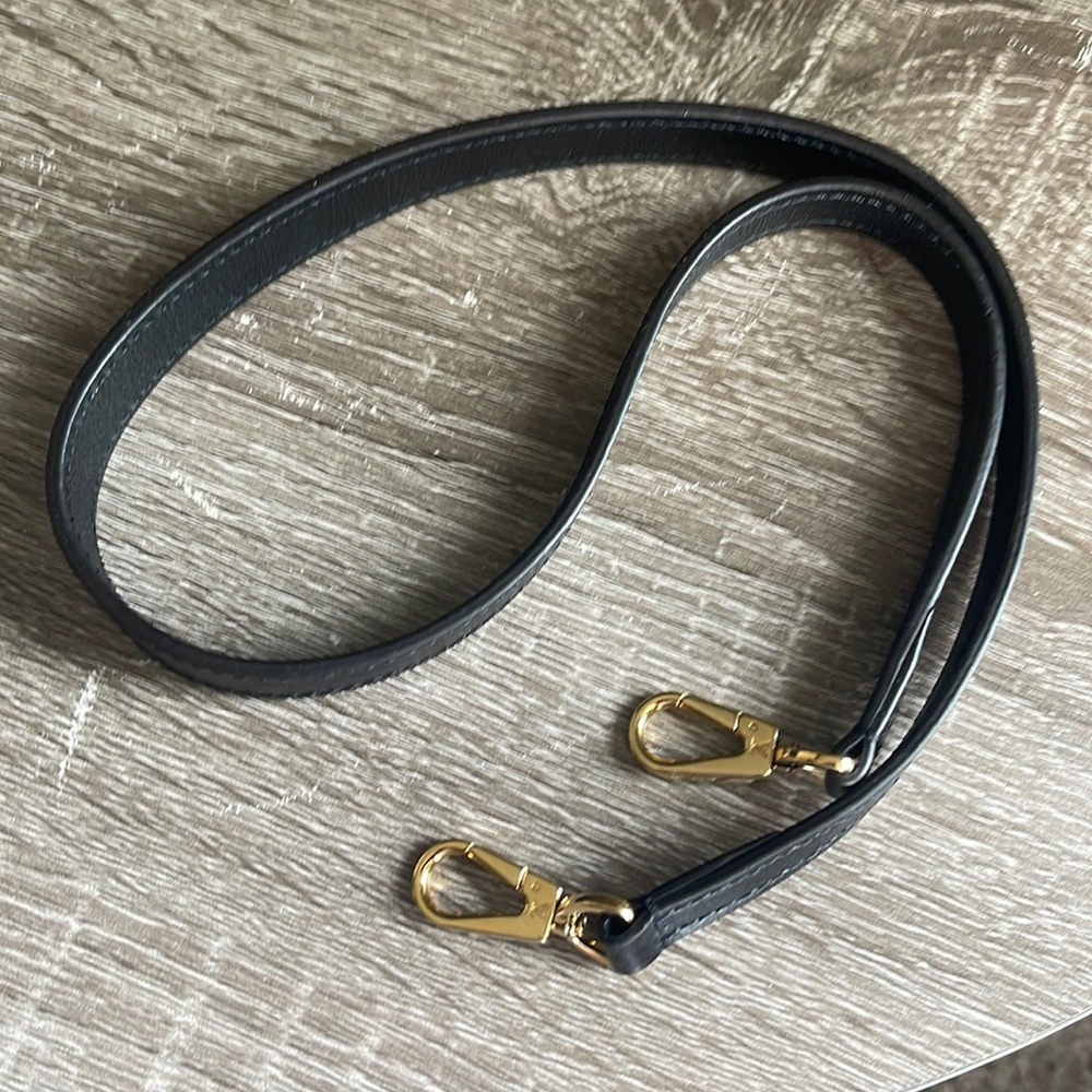 Louis Vuitton Black Leather Shoulder Strap